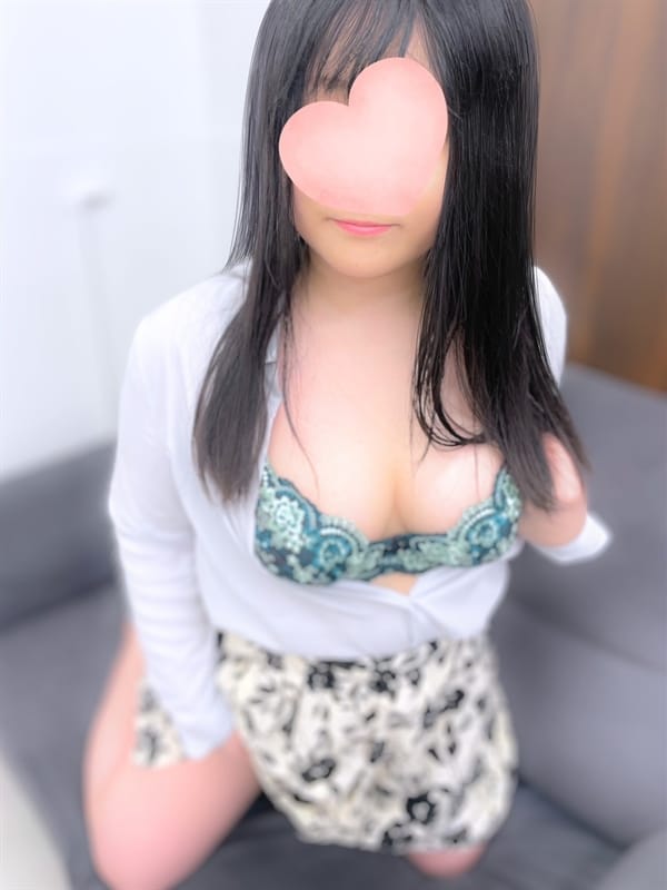 ひより 2枚目